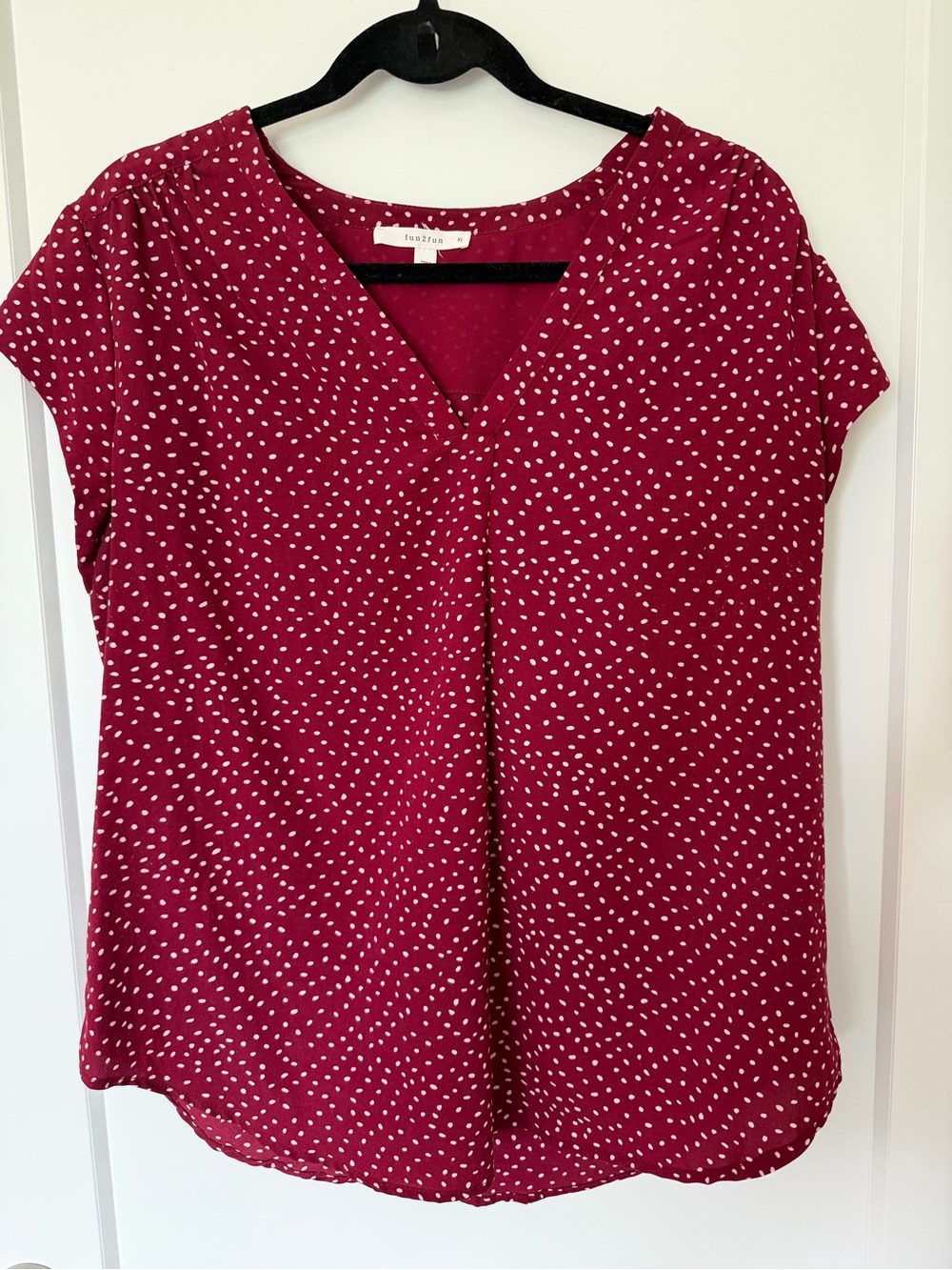 fun 2 fun Burgundy Dot V-Neck Short Sleeve Blouse